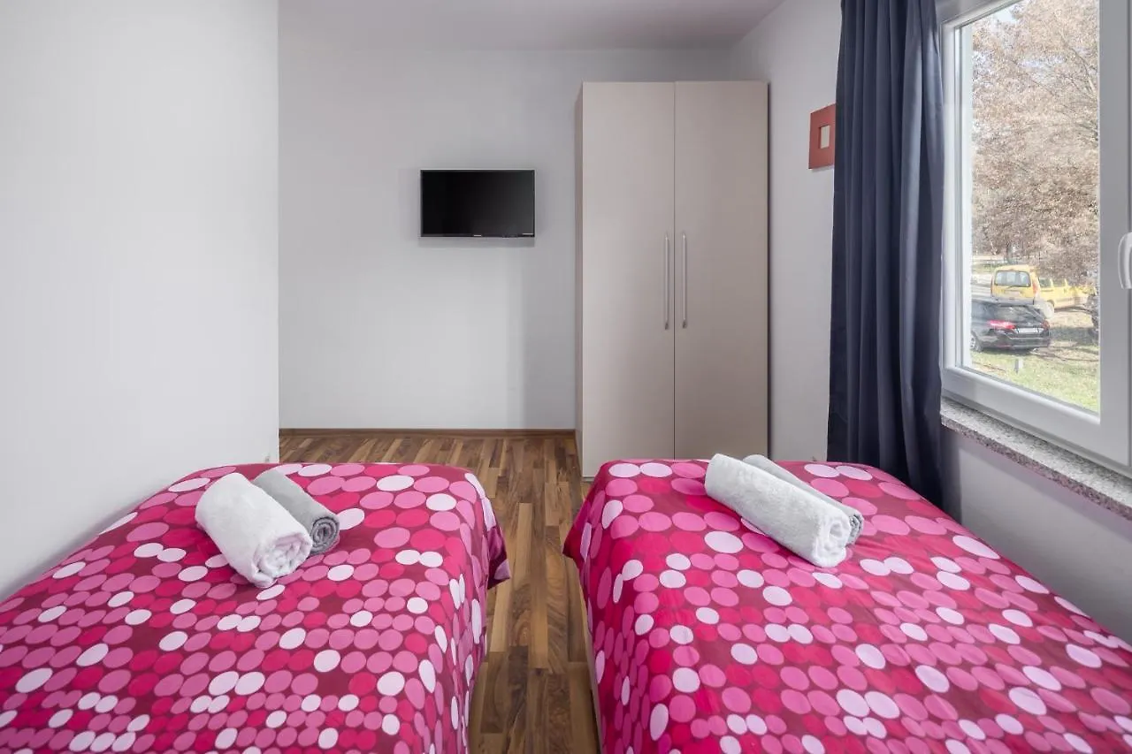 Apartmani Marinac Porec 0*,